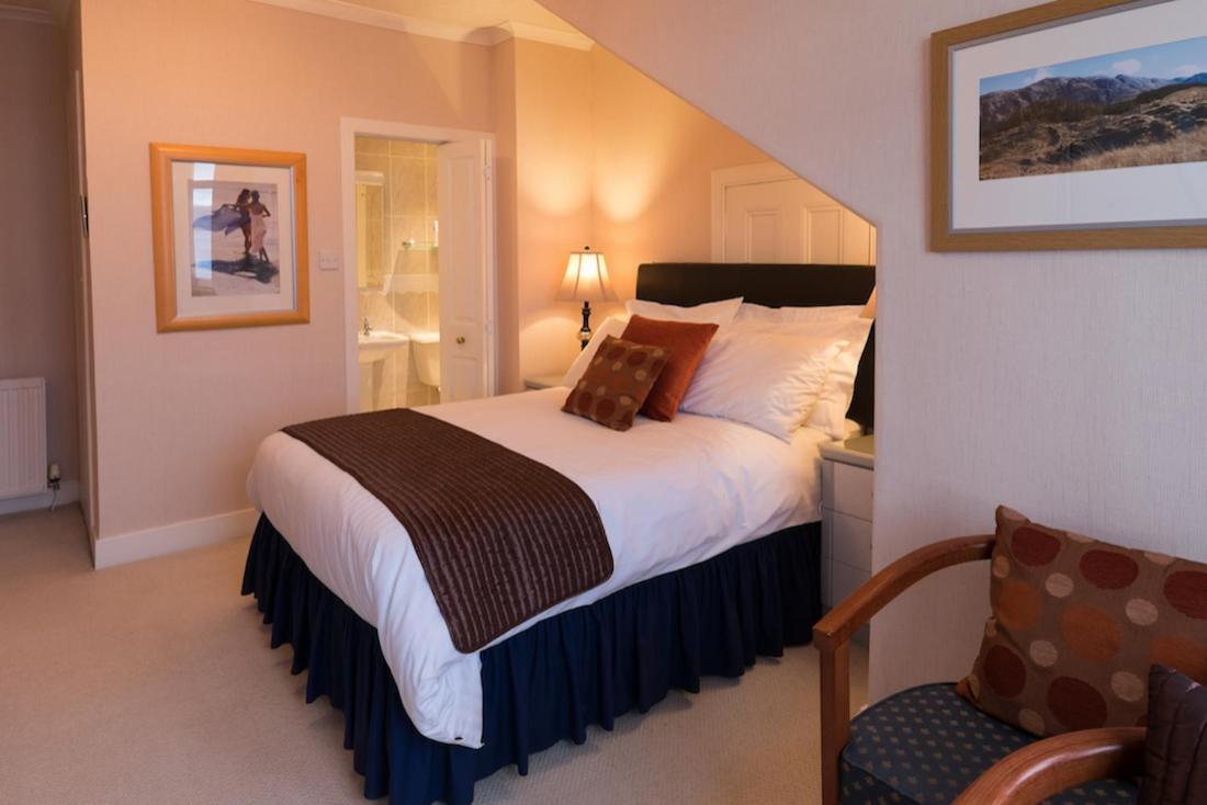 The Cedars Guest House Dunoon Exterior photo
